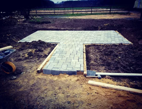  Réalisation d’une terrasse en pavés autobloquants